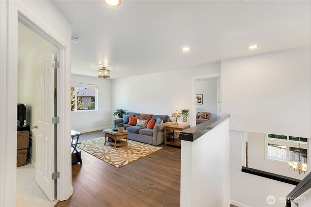 5440 NE 2nd Court, Renton, WA 98059