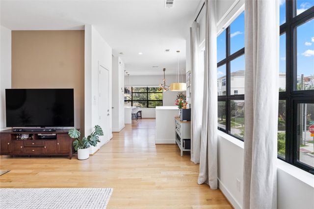 1302 Crocker Street, Houston, TX 77019