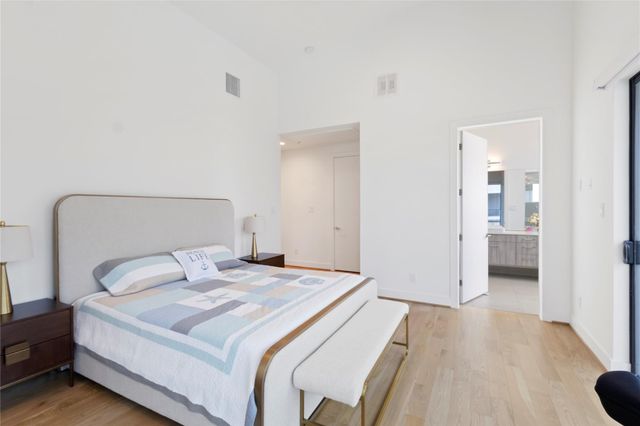 1302 Crocker Street, Houston, TX 77019