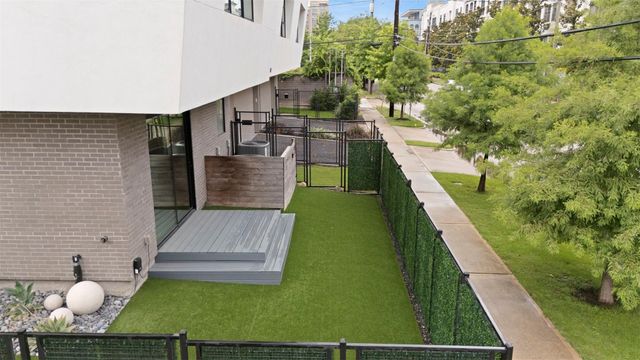 1302 Crocker Street, Houston, TX 77019