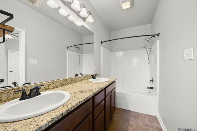 42408 Harborstone Ave, Prairieville, LA 70769