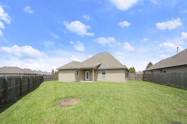 42408 Harborstone Ave, Prairieville, LA 70769