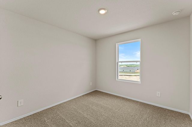113 Howard DR, Maxwell, TX 78109