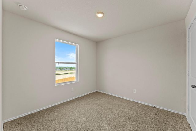 113 Howard DR, Maxwell, TX 78109