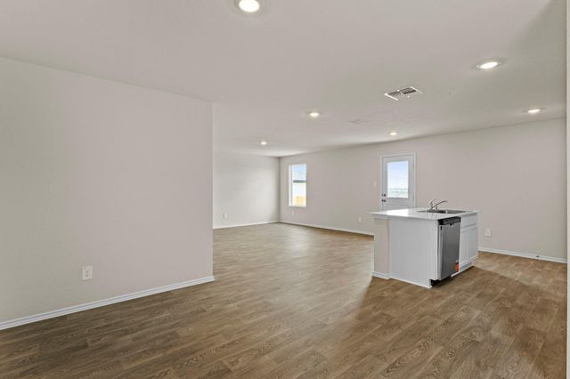 113 Howard DR, Maxwell, TX 78109