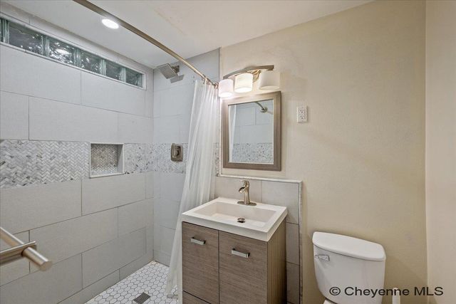 1823 LILAC CT, Cheyenne, WY 82001