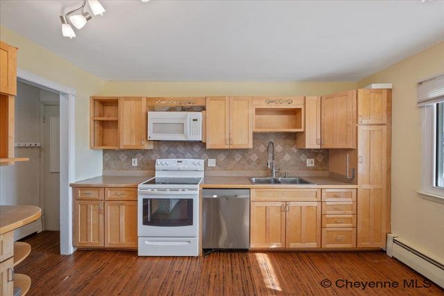 1823 LILAC CT, Cheyenne, WY 82001