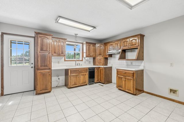 10215 E June dr, Derby, KS 67037