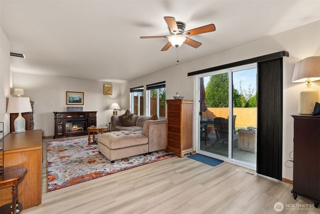 234 Wind River Dr, Chehalis, WA 98532