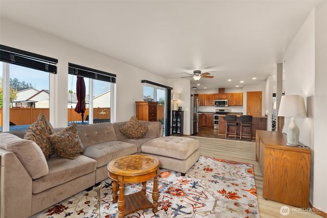 234 Wind River Dr, Chehalis, WA 98532