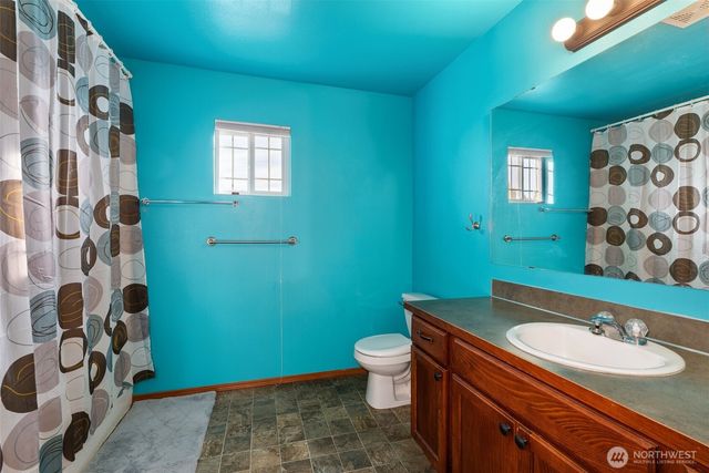 234 Wind River Dr, Chehalis, WA 98532