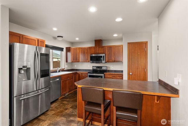 234 Wind River Dr, Chehalis, WA 98532