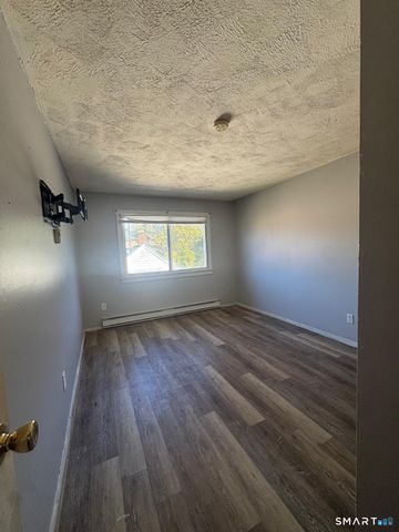 250 North Bishop Avenue APT 19, Bridgeport, CT 06610