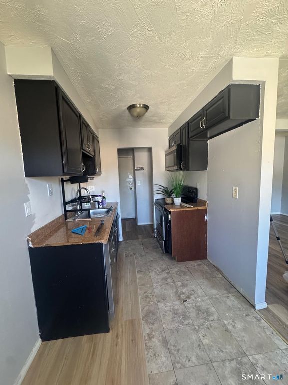 250 North Bishop Avenue APT 19, Bridgeport, CT 06610