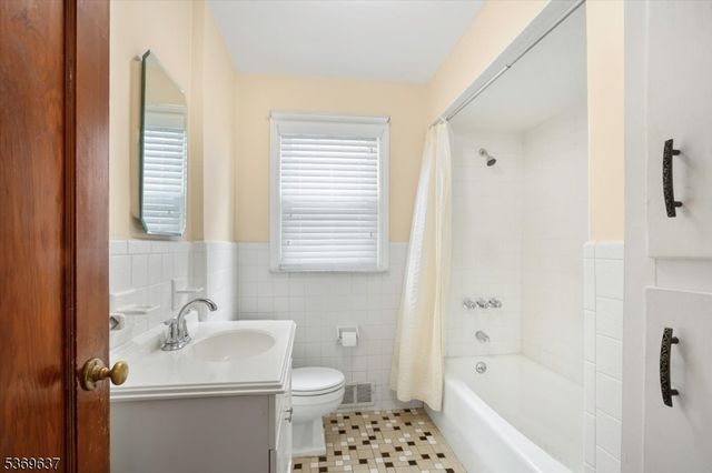 227 Elmwood Ave, Union Twp., NJ 07083