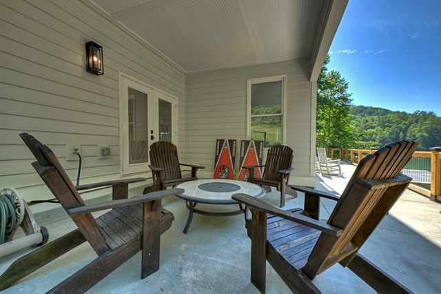 201 Highland Falls Road, Blue Ridge, GA 30513