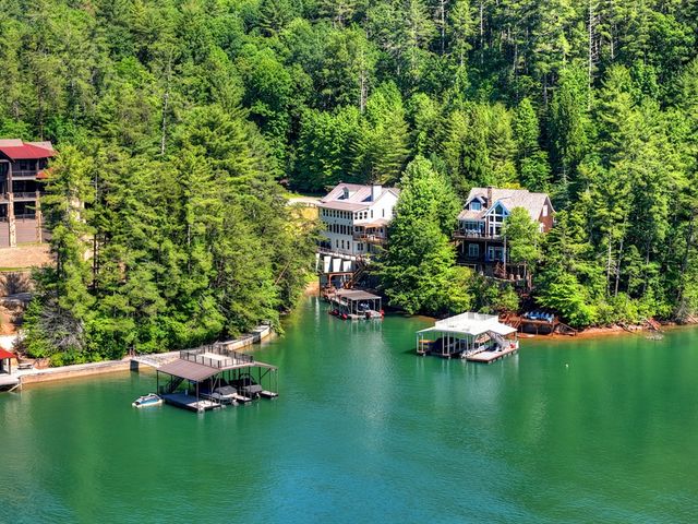 201 Highland Falls Road, Blue Ridge, GA 30513
