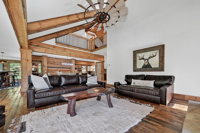 201 Highland Falls Road, Blue Ridge, GA 30513