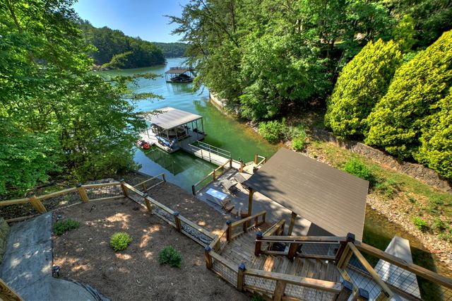 201 Highland Falls Road, Blue Ridge, GA 30513