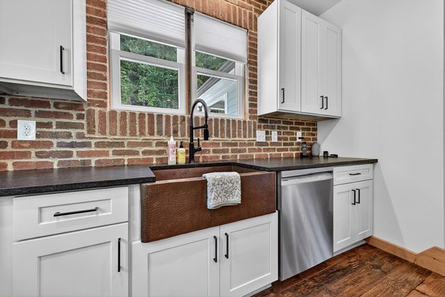 201 Highland Falls Road, Blue Ridge, GA 30513