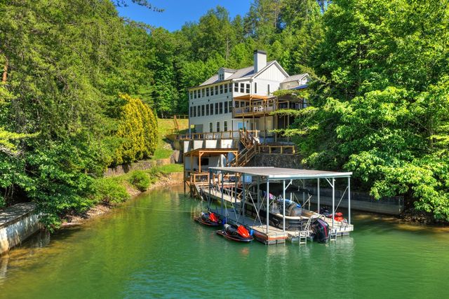 201 Highland Falls Road, Blue Ridge, GA 30513