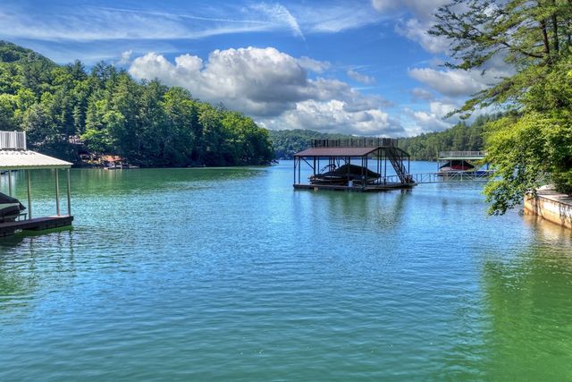 201 Highland Falls Road, Blue Ridge, GA 30513