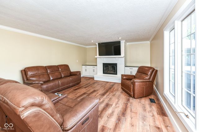 12370 Camberley Lane, Carmel, IN 46033