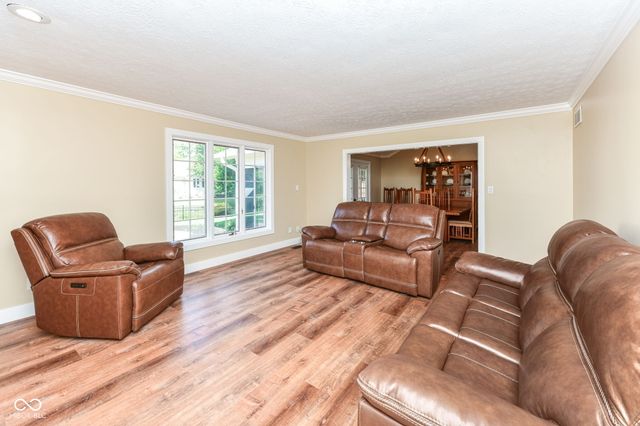 12370 Camberley Lane, Carmel, IN 46033