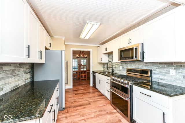 12370 Camberley Lane, Carmel, IN 46033