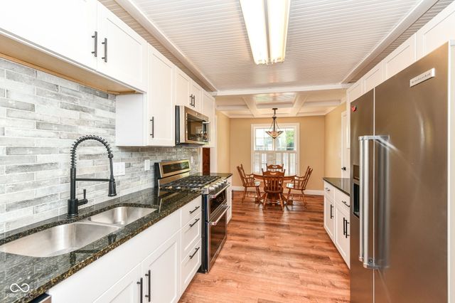 12370 Camberley Lane, Carmel, IN 46033