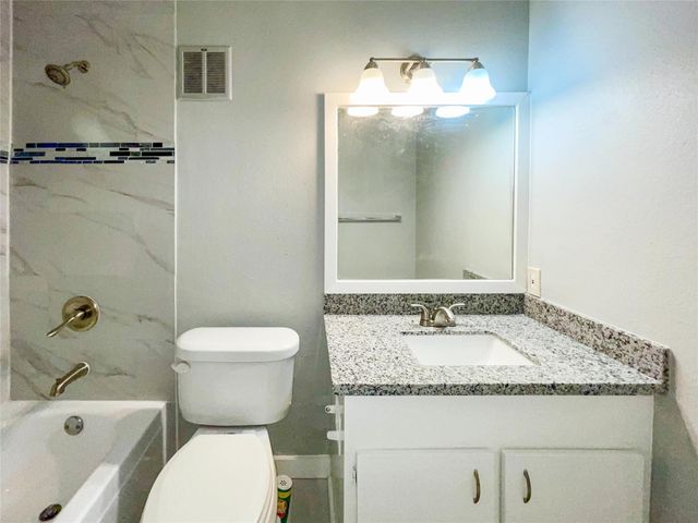 2675 Gessner Road 103, Houston, TX 77080