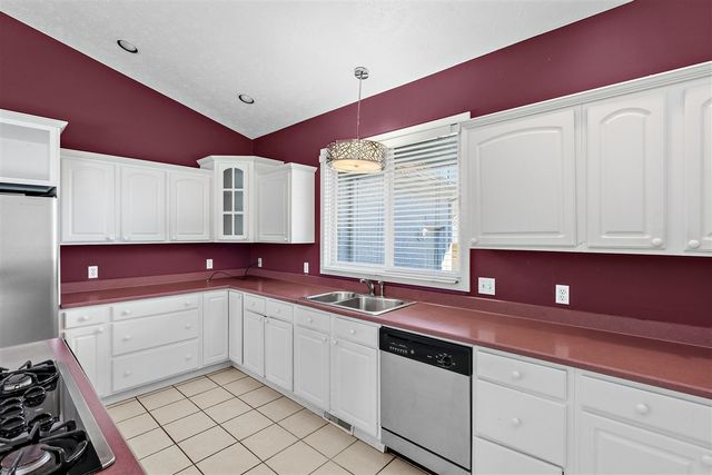 7625 Timberview Avenue, Kalamazoo, MI 49009