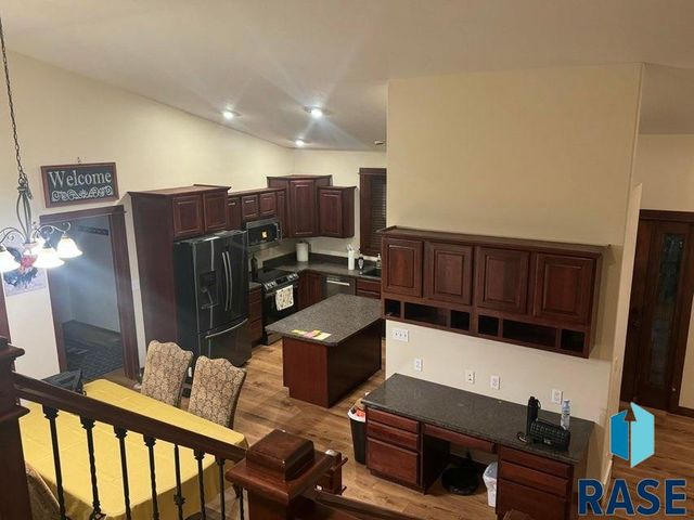2401 E Baxter Cir Circle, Sioux Falls, SD 57108