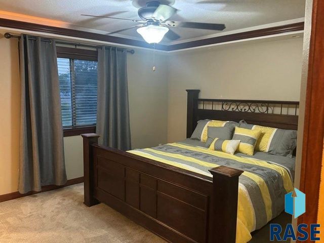 2401 E Baxter Cir Circle, Sioux Falls, SD 57108