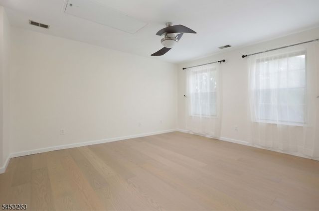 33 Holly St, Jersey City, NJ 07305