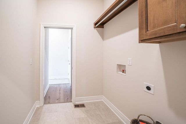 1242 W Ravendale Ln, Goddard, KS 67052