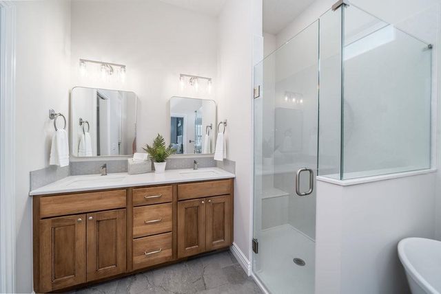 1242 W Ravendale Ln, Goddard, KS 67052