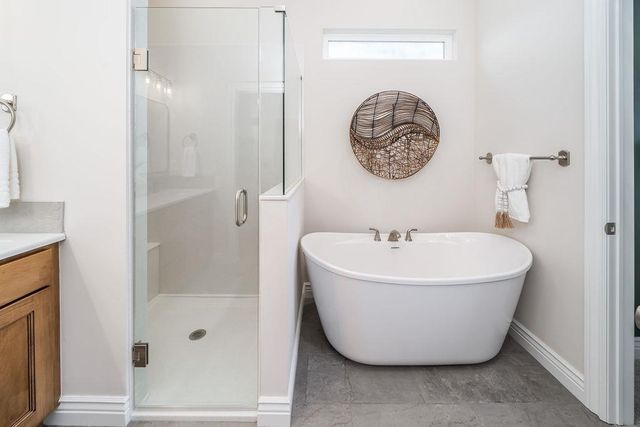 1242 W Ravendale Ln, Goddard, KS 67052