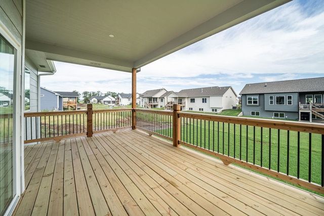 1242 W Ravendale Ln, Goddard, KS 67052