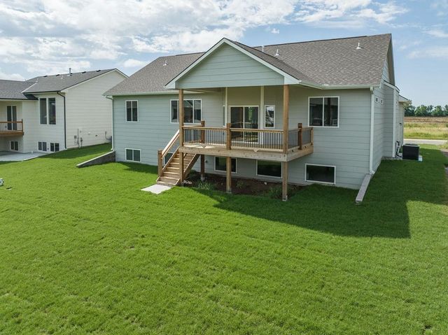 1242 W Ravendale Ln, Goddard, KS 67052