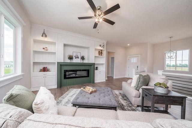 1242 W Ravendale Ln, Goddard, KS 67052