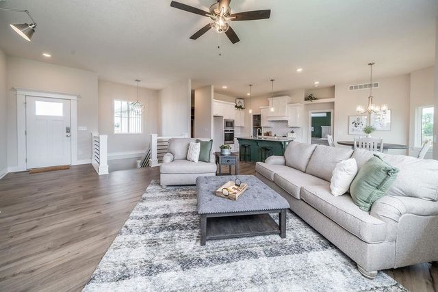 1242 W Ravendale Ln, Goddard, KS 67052