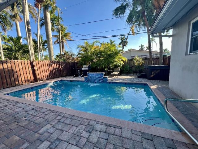 1042 Tyler Street, Hollywood, FL 33019