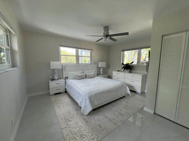 1042 Tyler Street, Hollywood, FL 33019