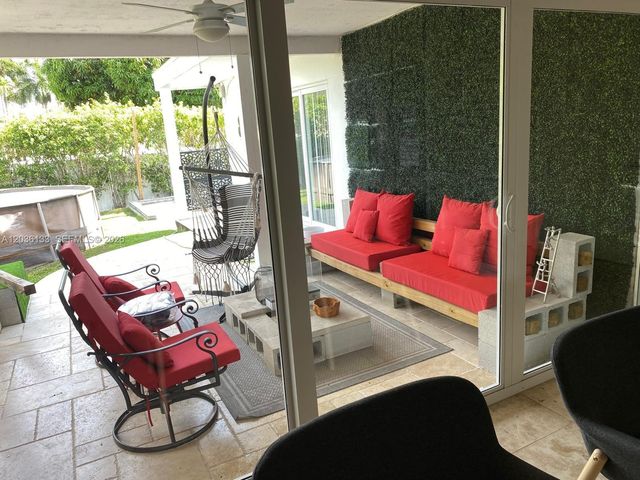1103 Washington St, Hollywood, FL 33019