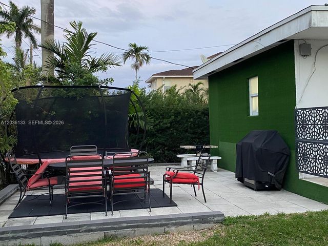 1103 Washington St, Hollywood, FL 33019