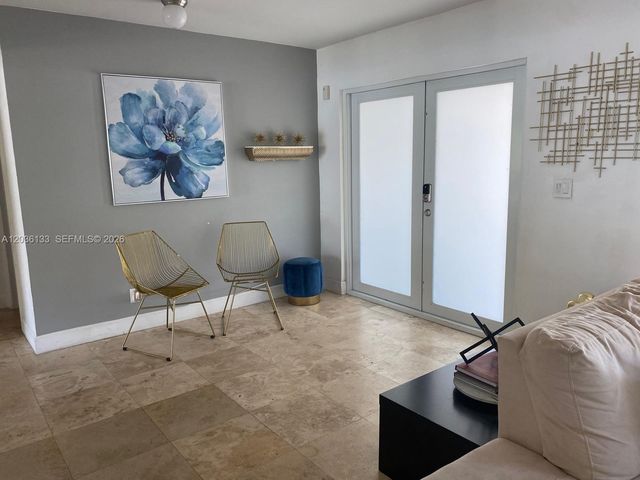 1103 Washington St, Hollywood, FL 33019