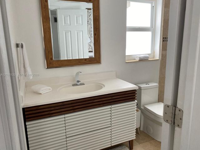 1103 Washington St, Hollywood, FL 33019