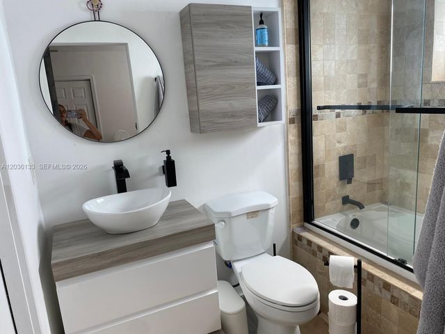 1103 Washington St, Hollywood, FL 33019