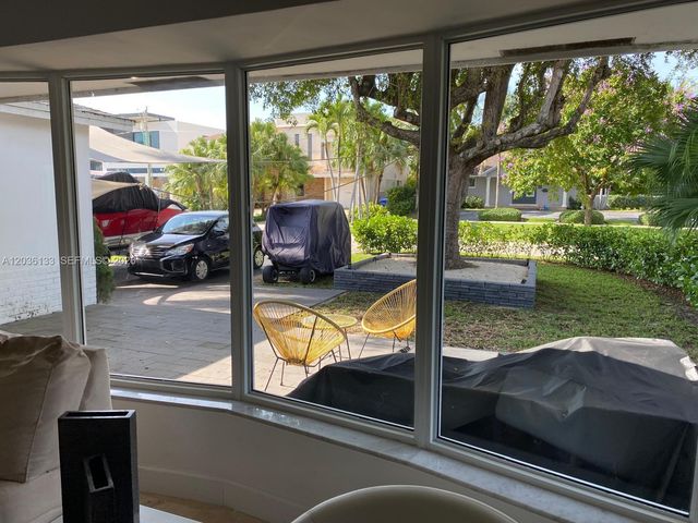 1103 Washington St, Hollywood, FL 33019